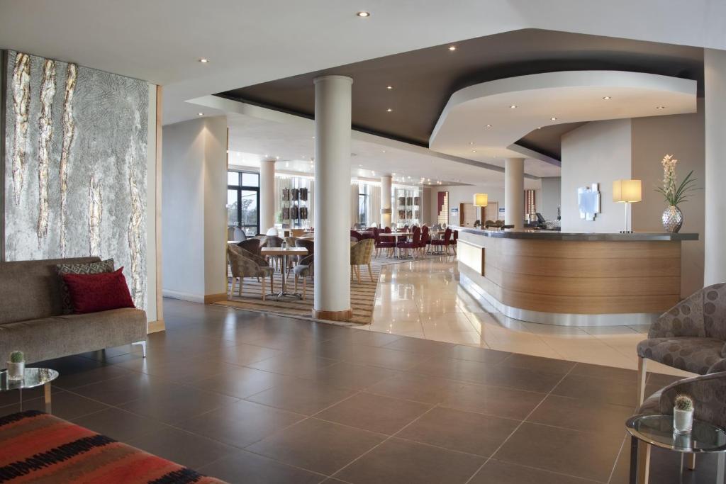Holiday Inn Express Sandton-Woodmead Photo 2