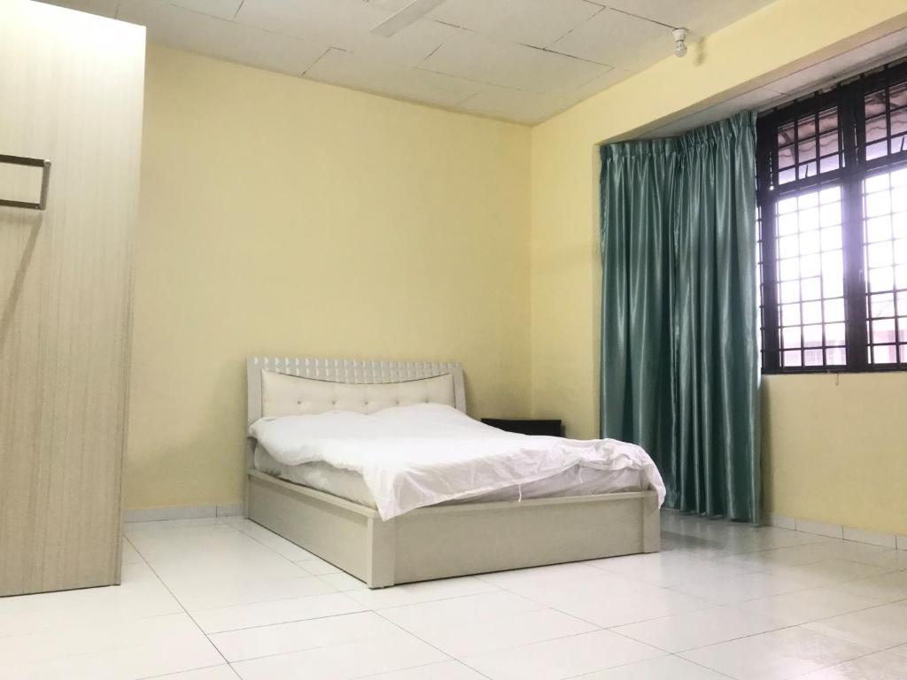 Lovy Johor Bahru Homestay with WiFi, 5min to Petrol and Shopping Mall photo