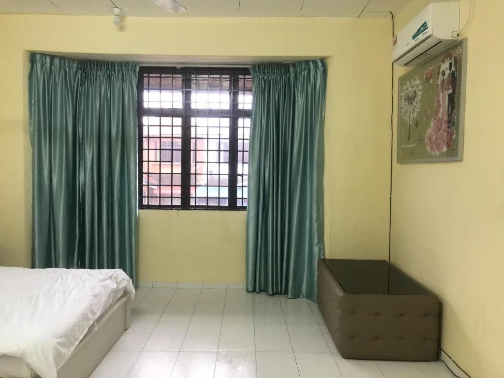 Lovy Johor Bahru Homestay with WiFi, 5min to Petrol and Shopping Mall photo