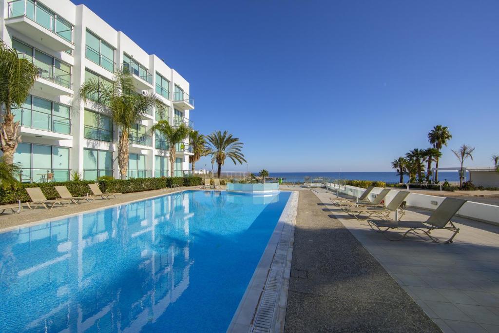 Coralli A 305, Protaras