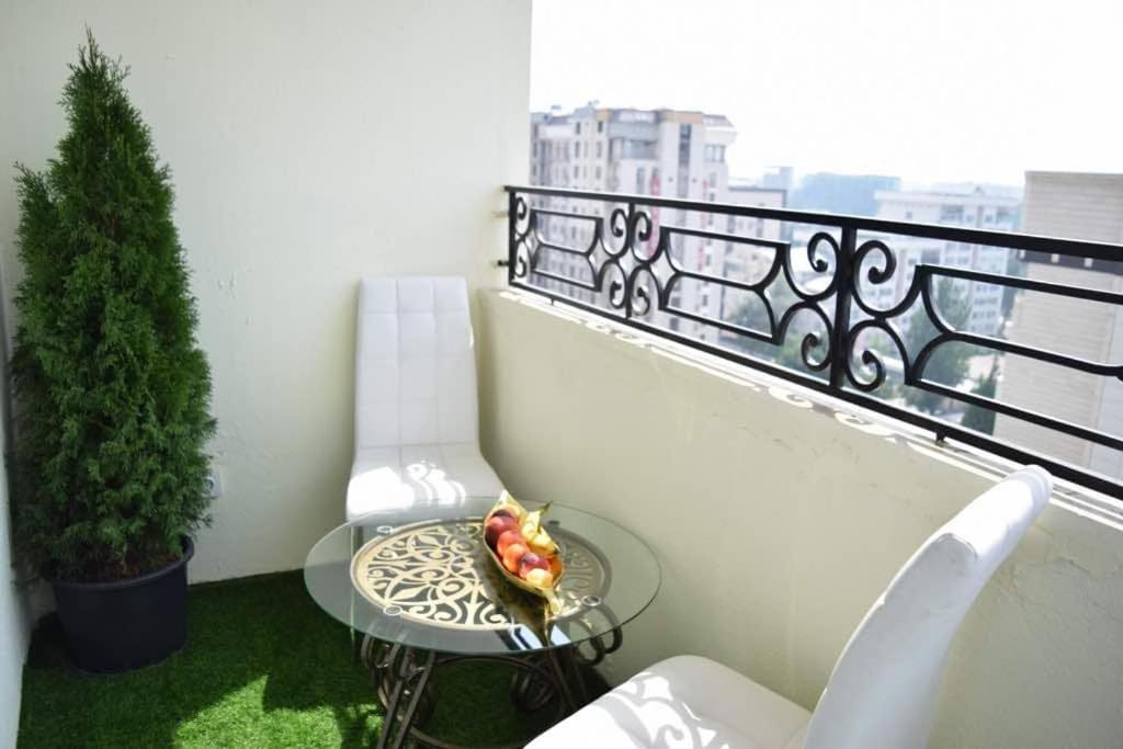 Bishkek Sunny Apartment in the center photo