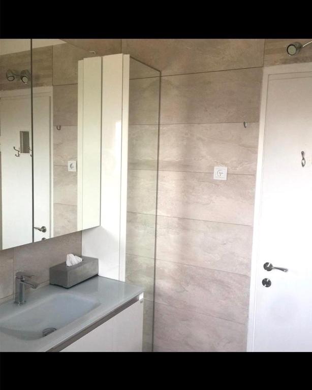 3 Rooms + Parking Hameyasdim 36 photo