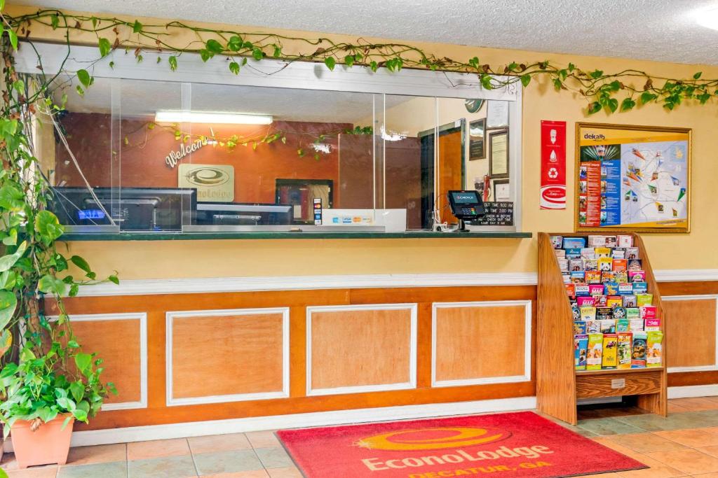 Econo Lodge Decatur photo