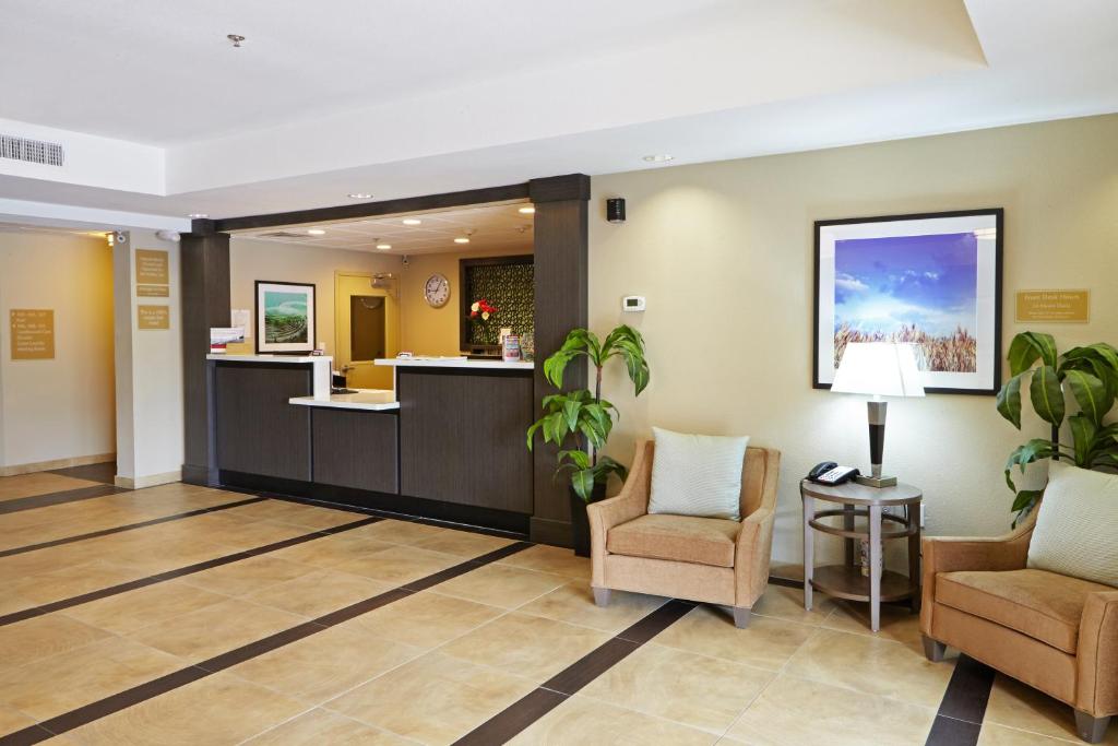 Candlewood Suites San Antonio Airport photo