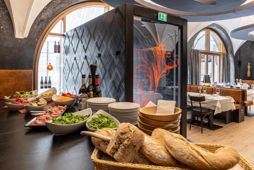 อาหารและเครื่องดื่ม