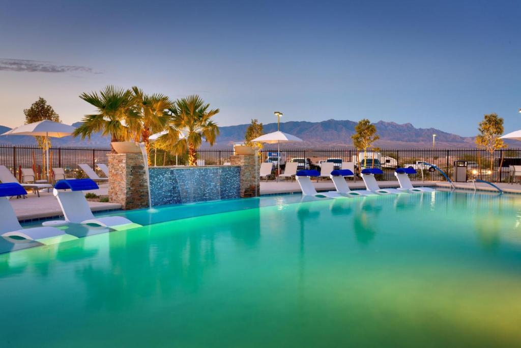 Holiday Inn Express & Suites Mesquite Nevada photo