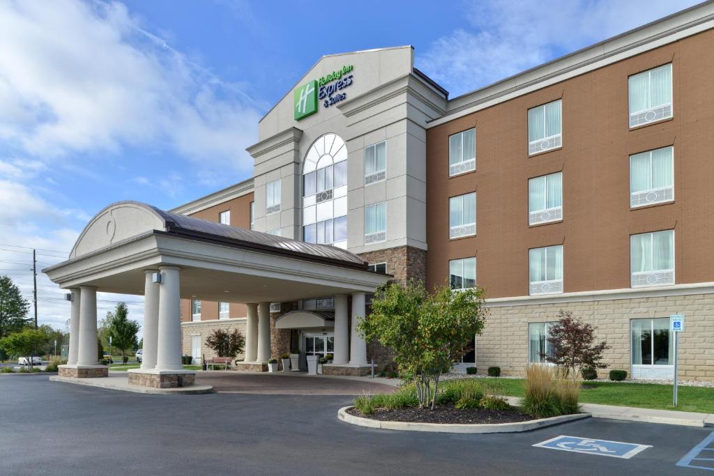 Holiday Inn Express Hotel & Suites Terre Haute Photo 6