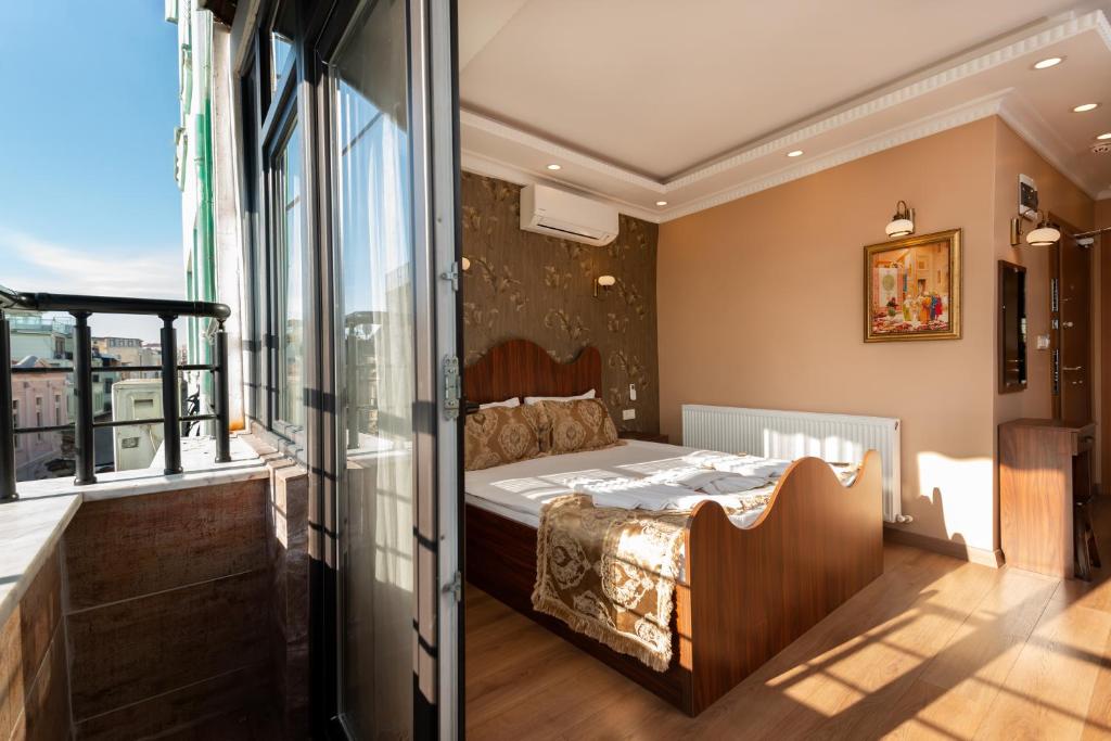 OASIS SUITES OLD CITY photo