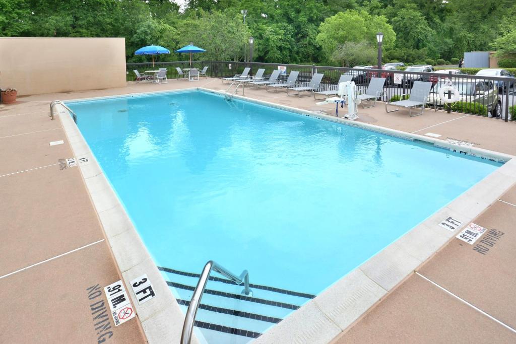 Holiday Inn Express Raleigh-Durham Airport photo