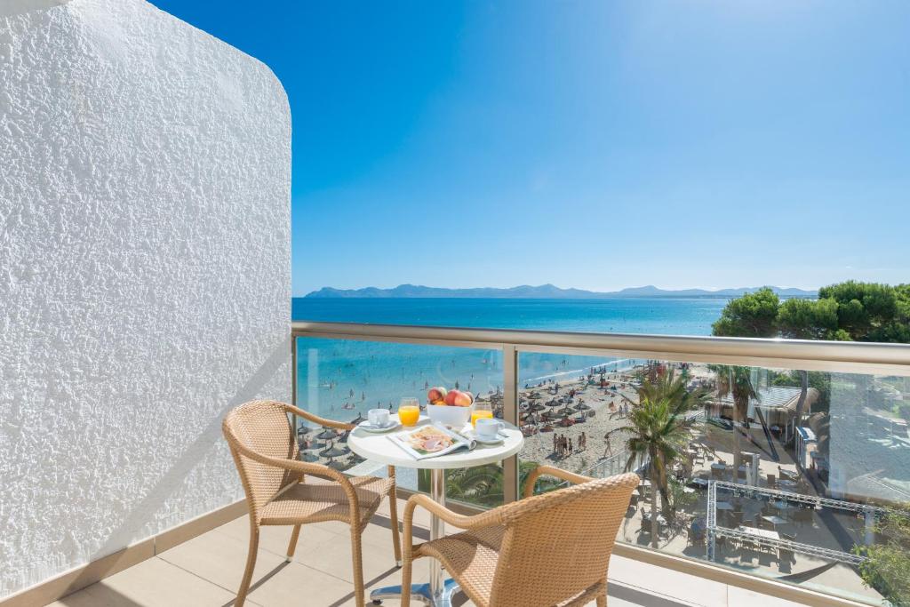 Aparthotel Ses Fotges — Plaża in Playa de Muro, Baleary
