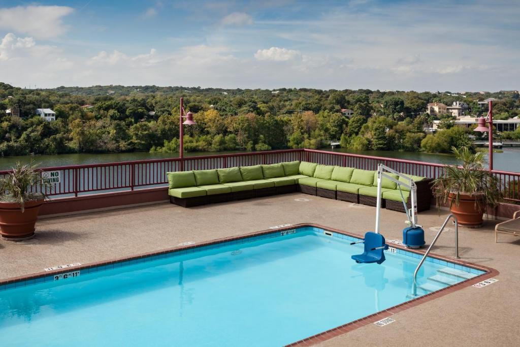 Holiday Inn Austin -Town Lake By IHG