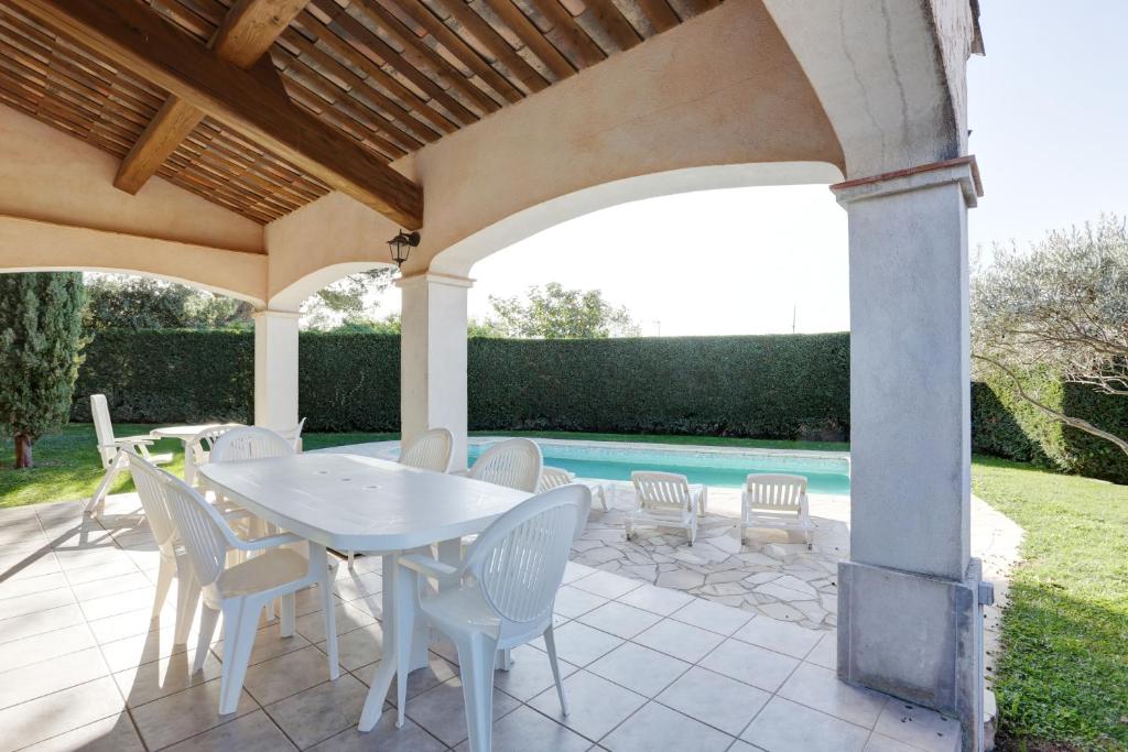 villa de charme, 8 pers, climatisée, piscine chauffée, calme garanti - 3