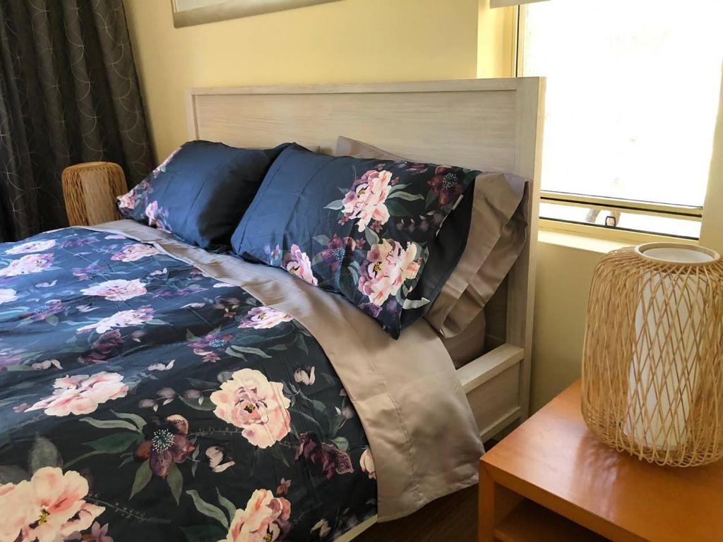 Escape to Strathfield for 8 guests photo