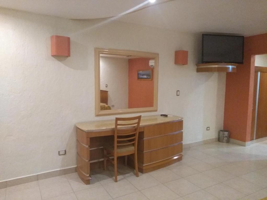 Hotel Jimenez Plaza photo