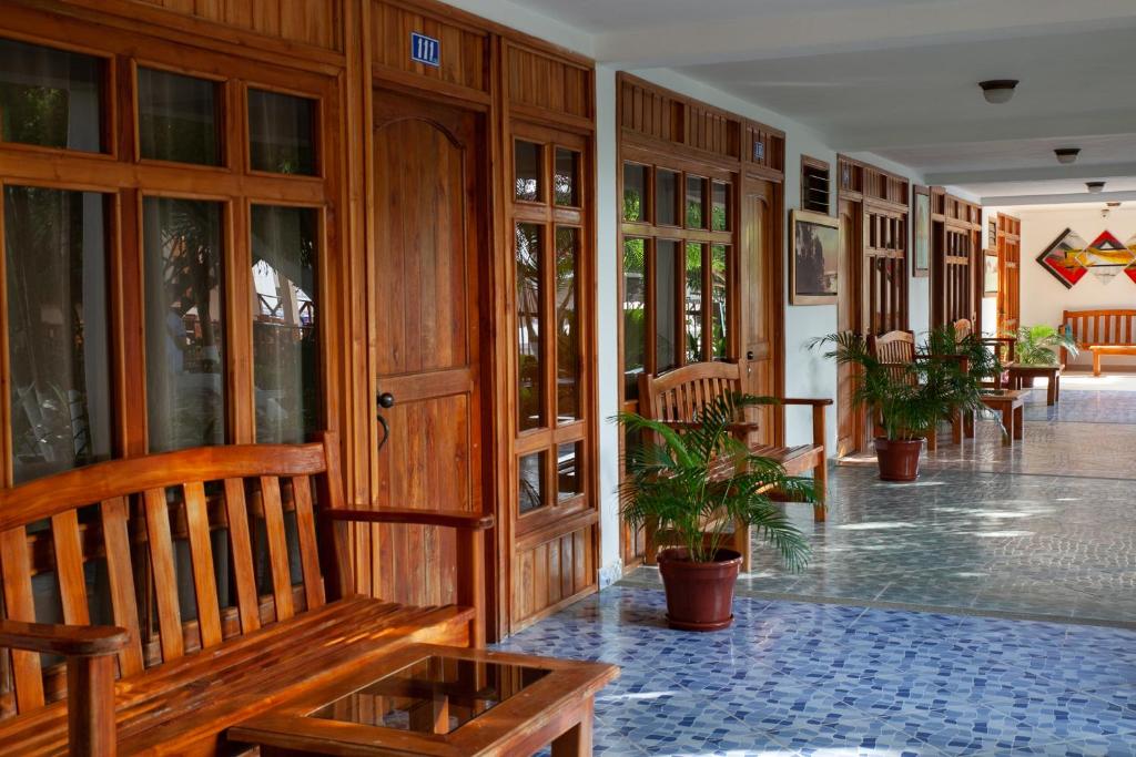 HOTEL BAHÍA PINORROA - 2