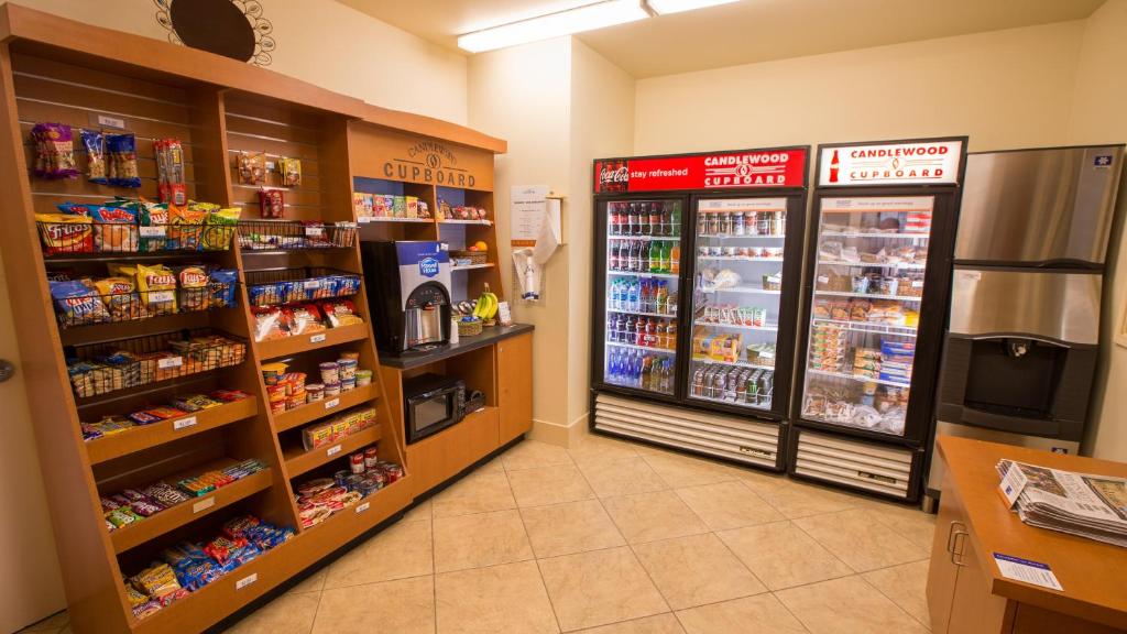 Candlewood Suites Springfield Photo 1