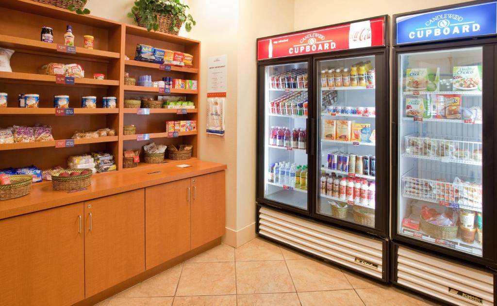 Candlewood Suites Springfield Photo 5