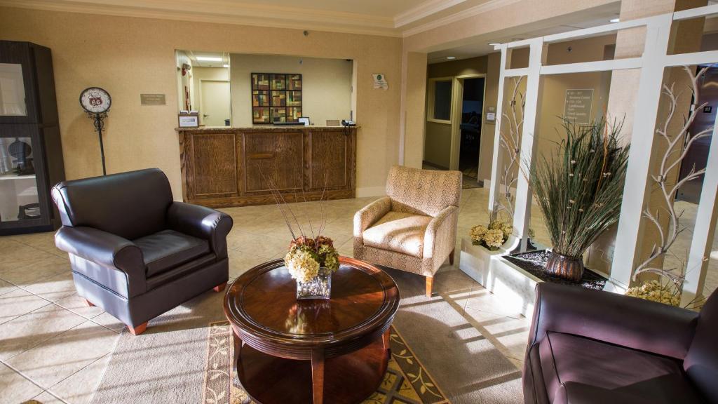 Candlewood Suites Springfield Photo 12