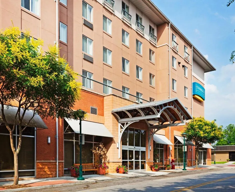 Staybridge Suites Chattanooga Downtown - Convention Center by IHG, hotel in Chattanooga