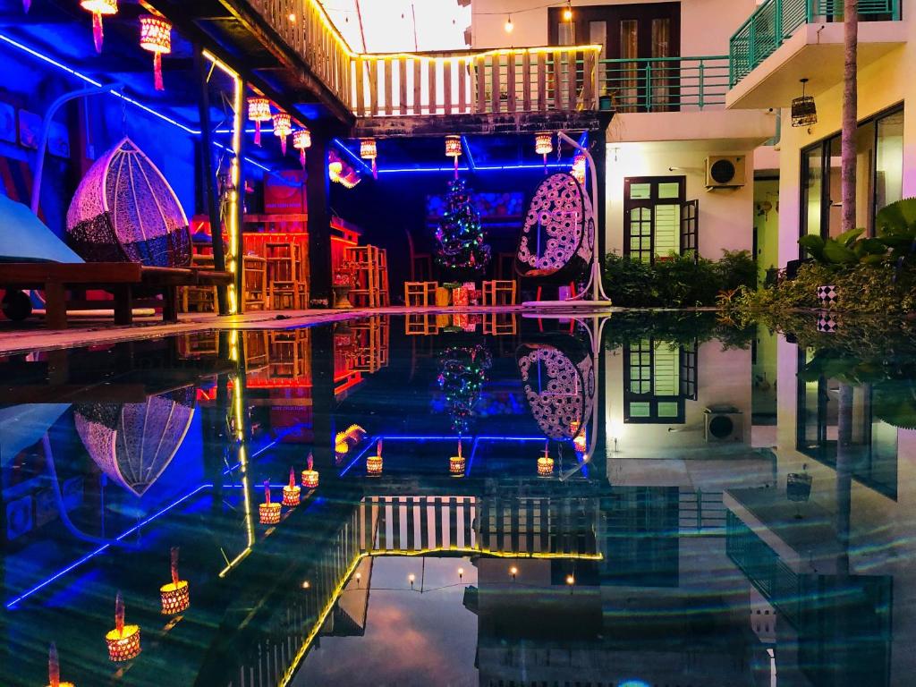 阳光河畔民宿 (Sunny Riverside Homestay)