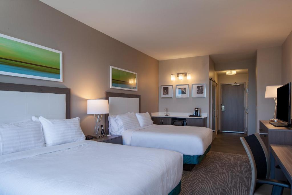 Holiday Inn Cleveland Clinic photo