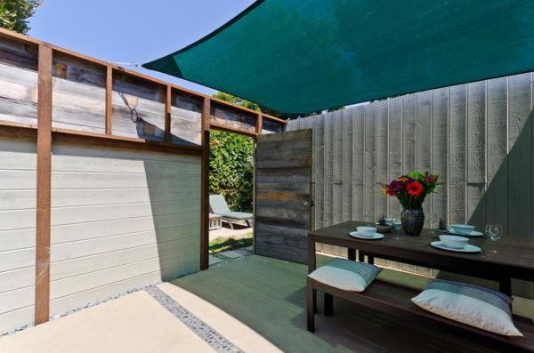 Venice One Bedroom Artist Bungalow photo
