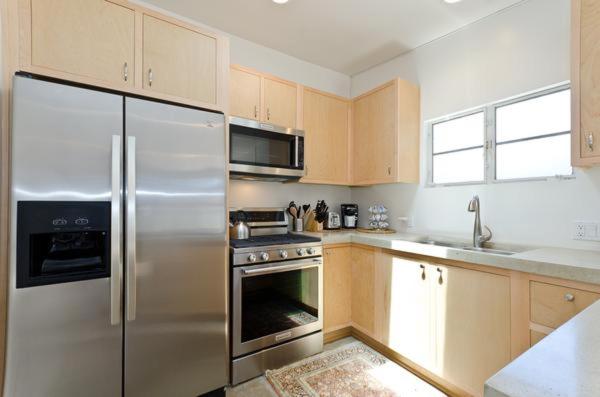 Venice One Bedroom Artist Bungalow photo