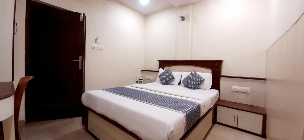 Hotel Aroma photo