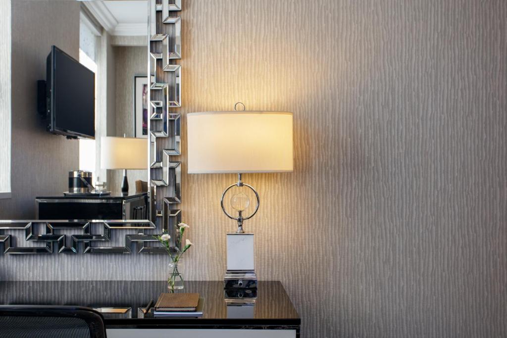 The Kimpton Muse Hotel New York Profile