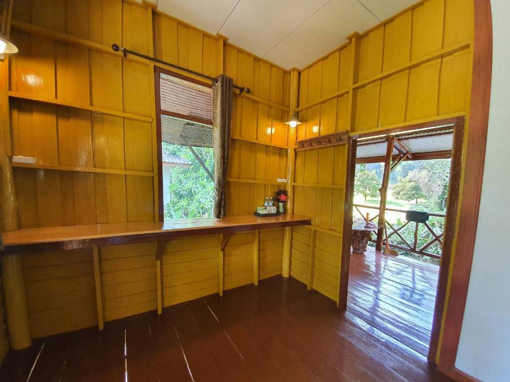 Tree Top River Huts photo