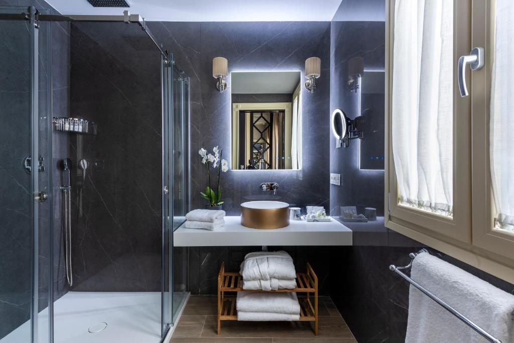 Casa de Triana Luxury Suites by Casa del Poeta photo