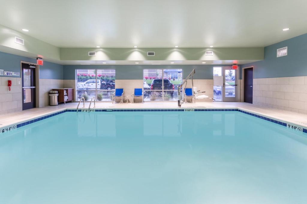Holiday Inn Express And Suites Florence - Cincinnati Airport photo