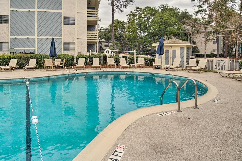 Hilton Head Condo - Walk to Folly Field Beach! photo