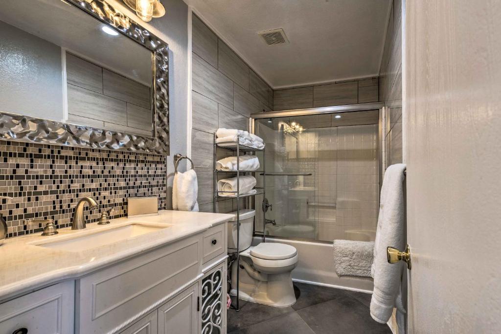 Updated Uptown Dallas House - 2 Miles to Downtown! photo