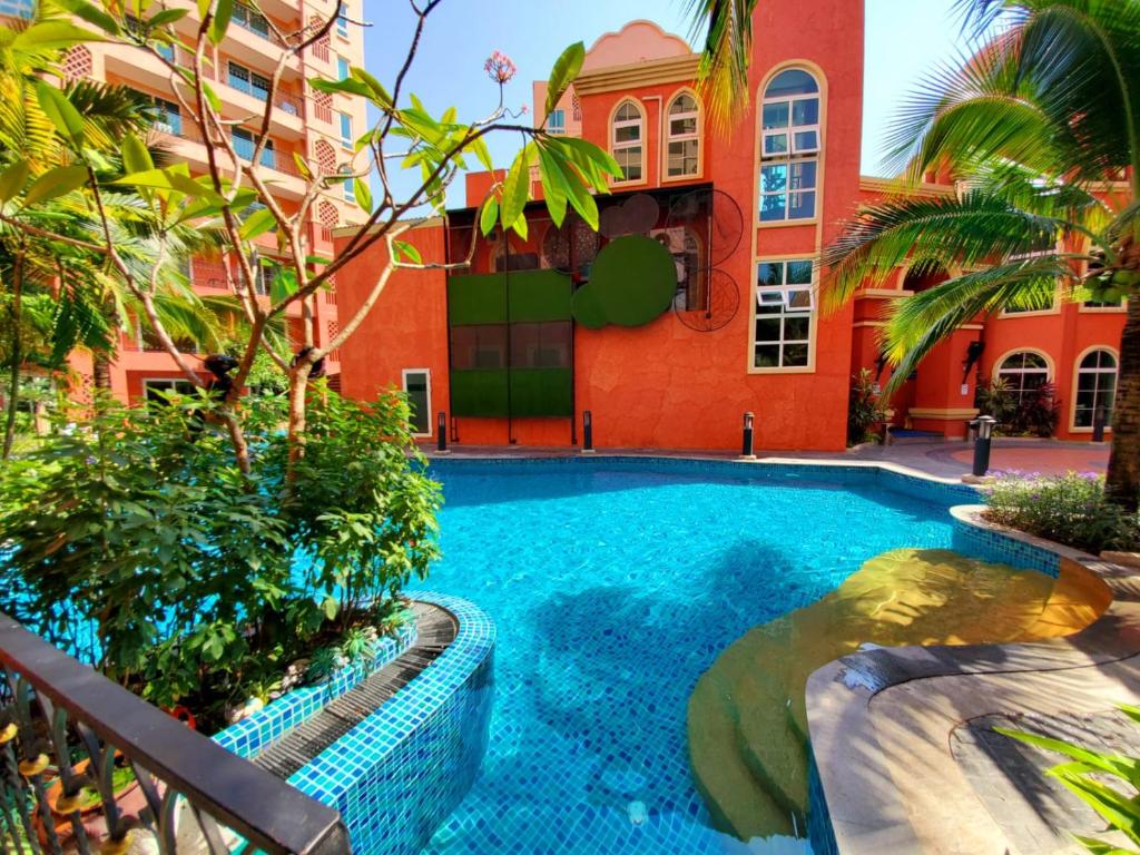 Seven Seas Condo by Pavel photo