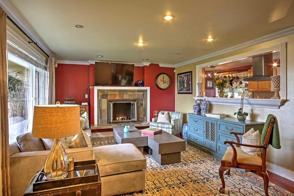 SeaTac House with Patio, 15 Mi to Downtown Seattle!