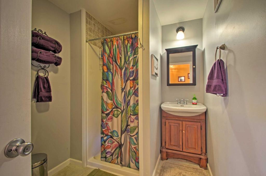 Hendersonville Apt with Sugarloaf Mountain Views! photo