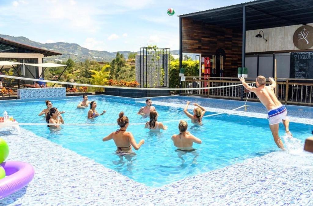 hoteles con piscina al aire libre en