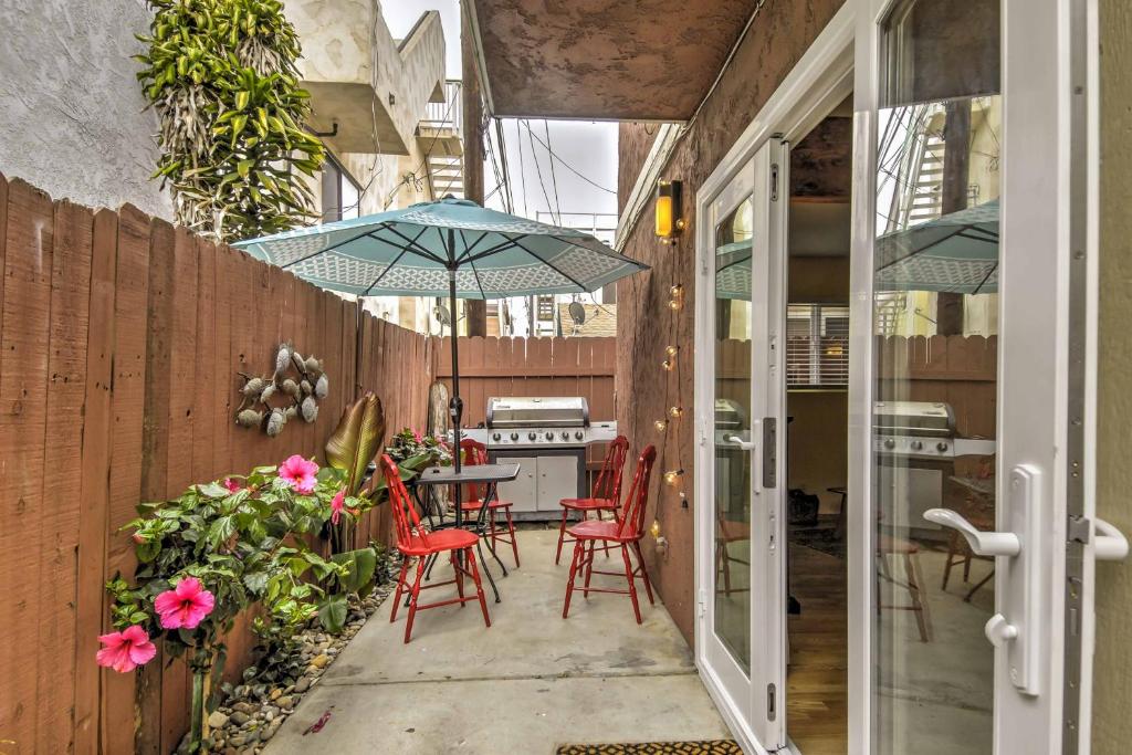 Oxnard Apt with Patio Walk to Silver Strand Beach!