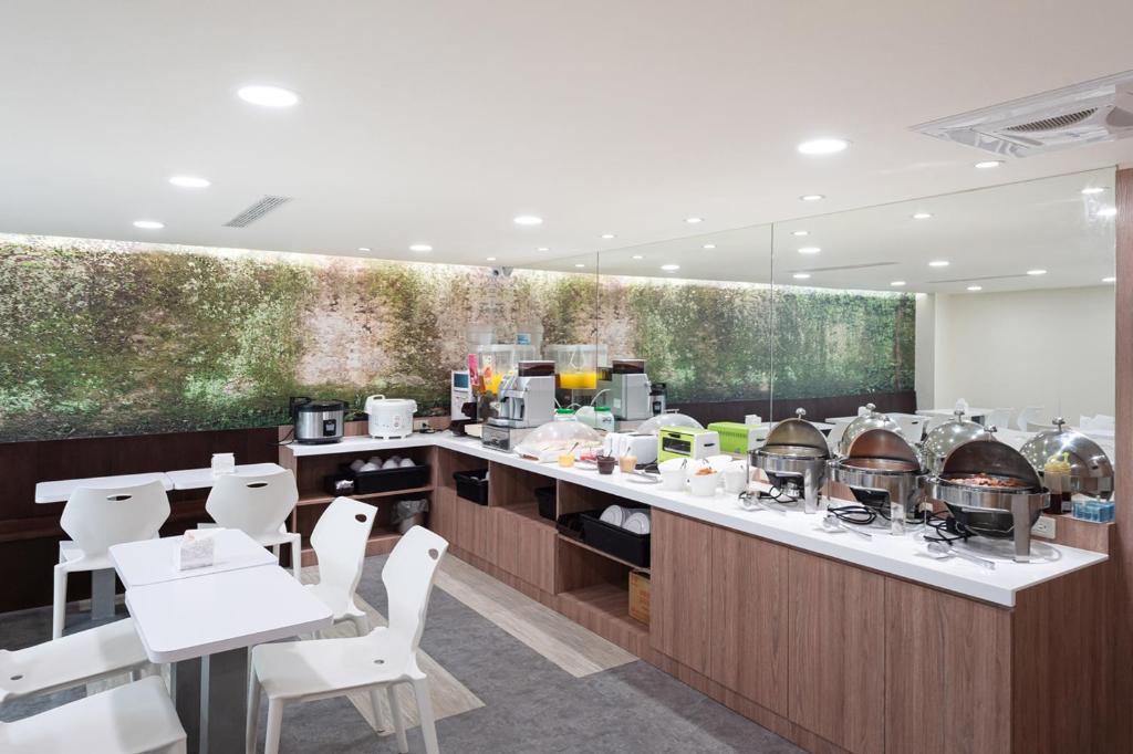 Restaurant, Peach Hotel in Hsinchu