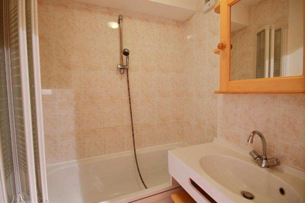 APPARTEMENT PIED DES PISTES -SAINT JEAN D'AULPS STATION-6 PERSONNES- GRAND CERF 10 - 4