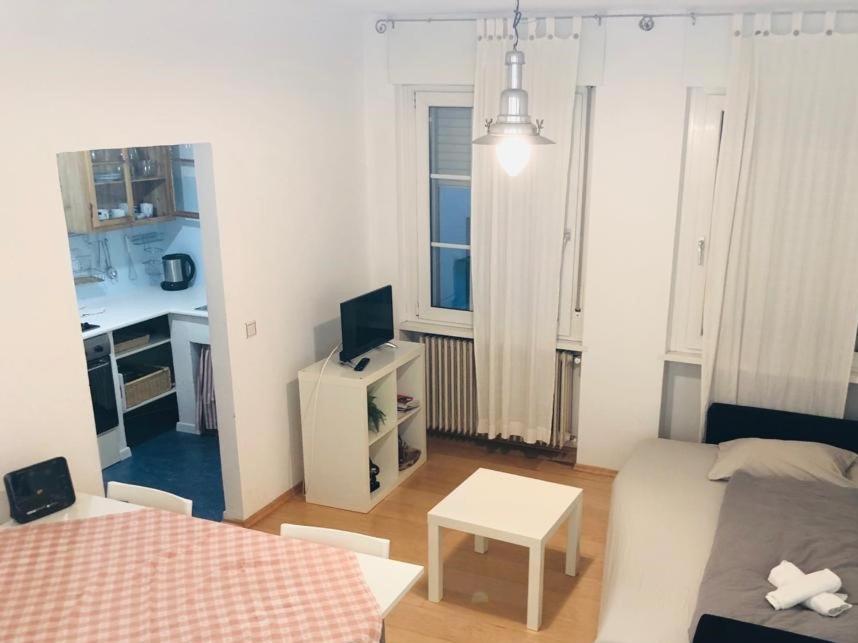 Vintler Apartments - 3