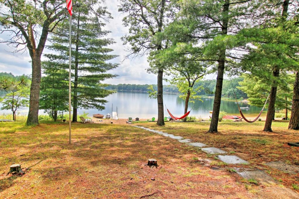 Baldwin Cabin with Private Beach on Little Lake!, Baldwin