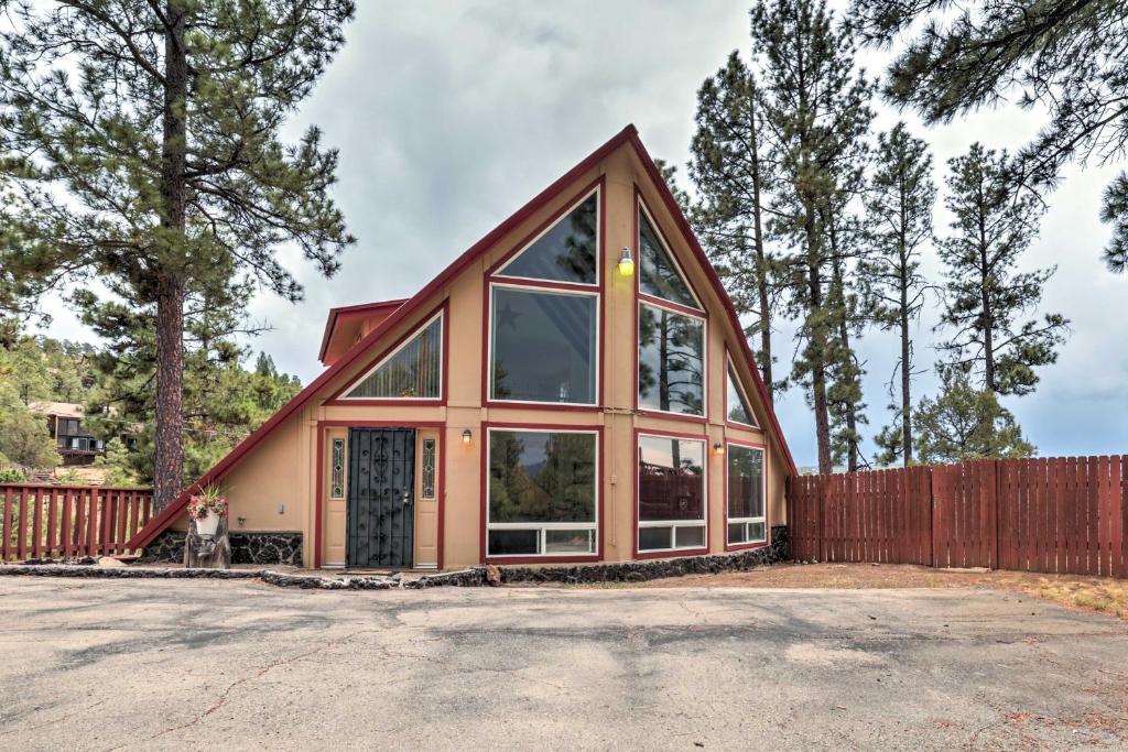 A-Frame Ruidoso Retreat with Deck, Grill and Views!, Ruidoso