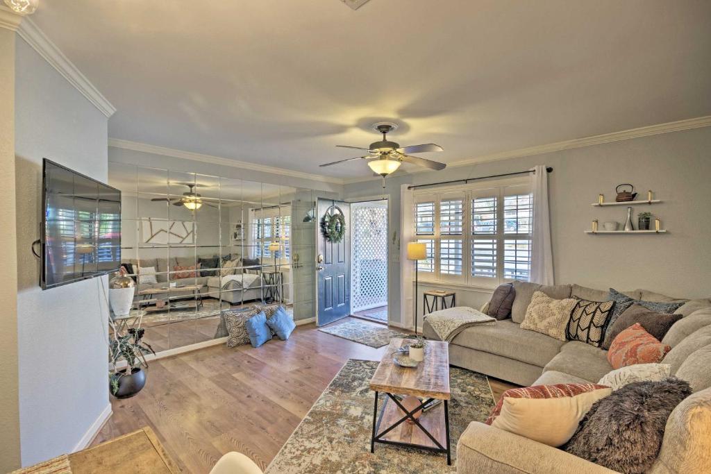 Greenville Monthly Townhome with Patio Near Clemson!