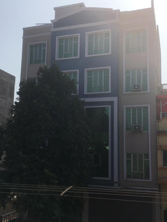 Hotel SHREE HARI 外観