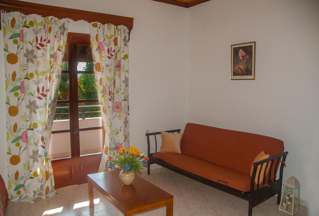 Takis Apartments — Hotel rooms in Sidari, Ionian Islands