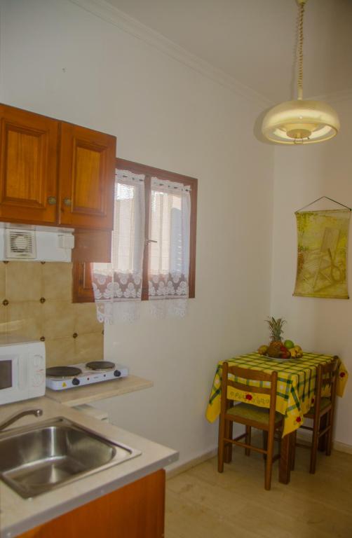 Takis Apartments — Hotel rooms in Sidari, Ionian Islands