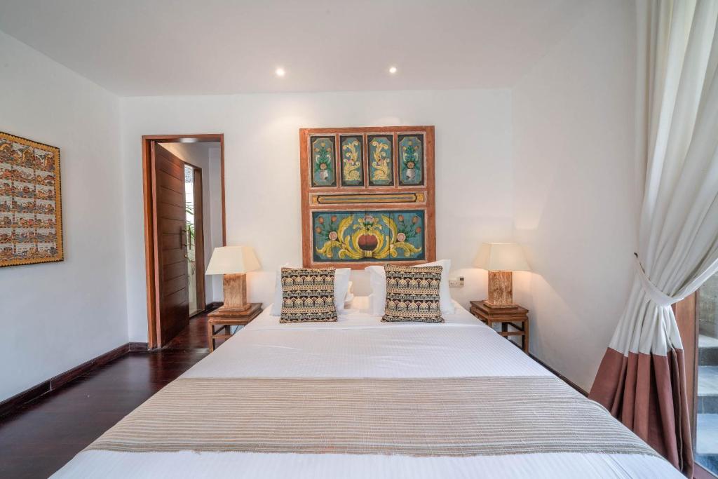 Villa Rubina - Luxury Pool Villa in Batu Belig Next to the Beach! photo