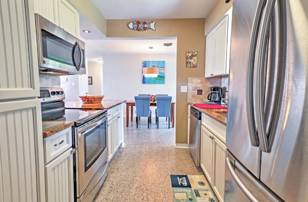 Dog-Friendly Ormond Beach Bungalow with Patio 전경